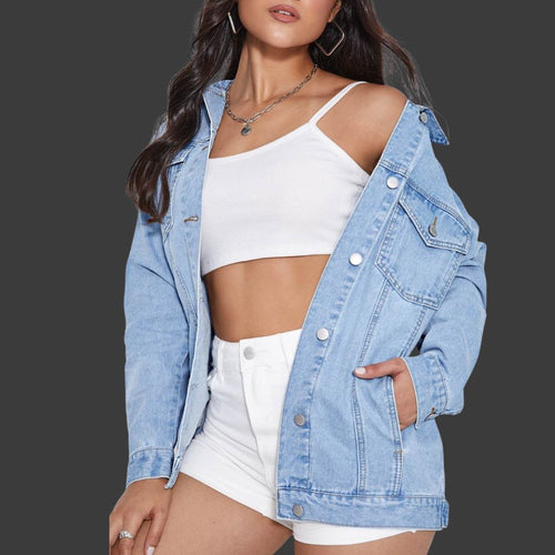 Freja – Lång Ljusblå Denimjacka för Dam
